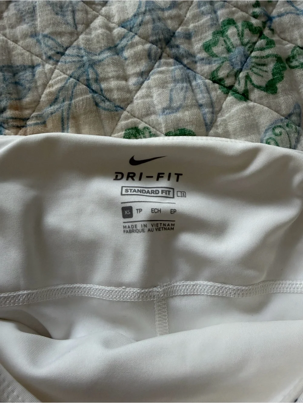 Nike White Speckled Athletic Skirt with Black Piping Size XS